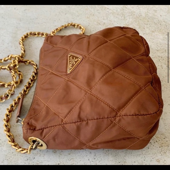 Prada vintage bag with Chain - Picture 6 of 10